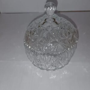 Medium glass jar with lid